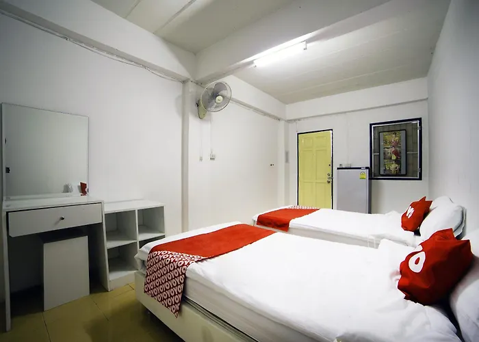 Oyo 560 Chang Suvarnabhumi Hostel *